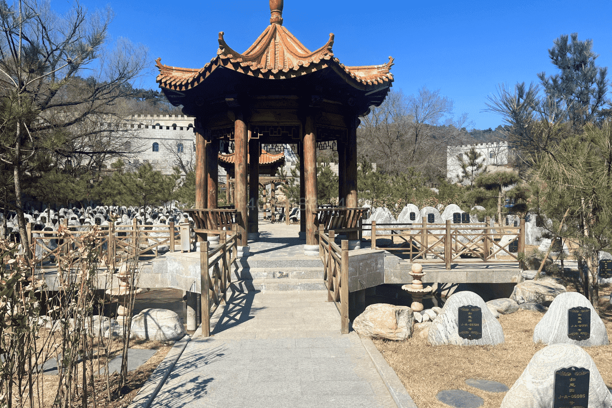 怀思堂陵园环境图