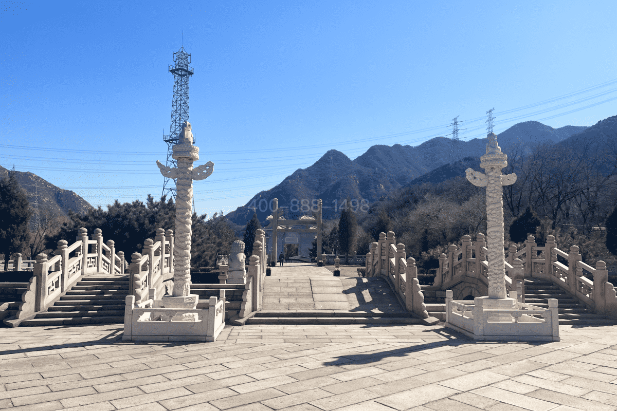 怀思堂陵园环境图